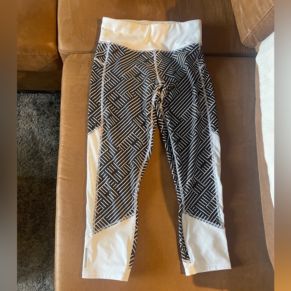 Small Puma Capris - Picture 5 of 5